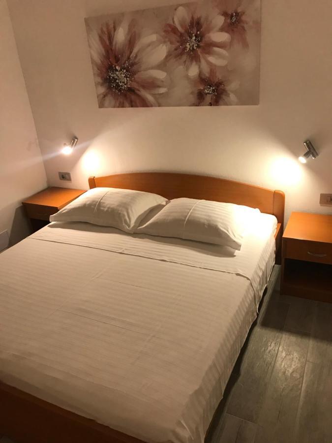 Hvar Apartments Felix Hvar Town Exterior photo
